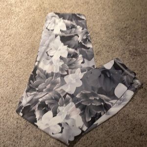 Old Navy Go Dry floral leggings